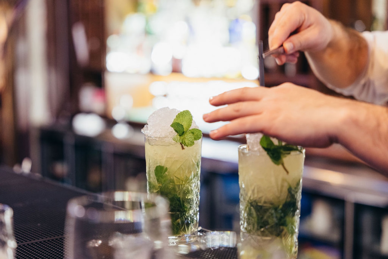 Mojitos no bar